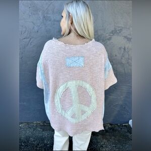 NWT Peaceful Happenings Short Sleeve Top By Blue Velvet with Peace Sign Size XL